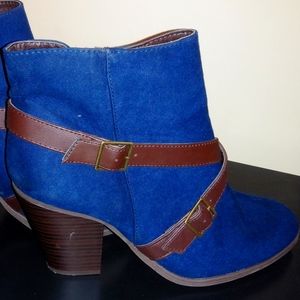 Size 10 blue brown buckle ankle booties suede